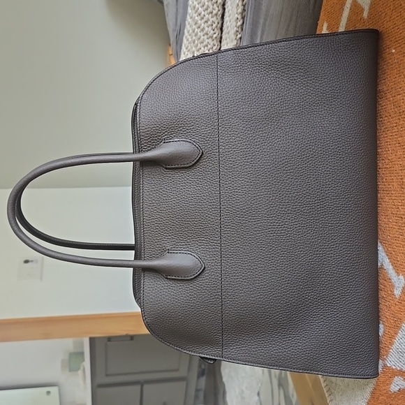 The Row Margaux 15 Grained Leather Dark Brown Authentic Rare Top Handle Tote VGC - Picture 4 of 9